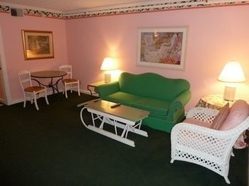 Lilac Tree Suites Insula Mackinac Exterior foto