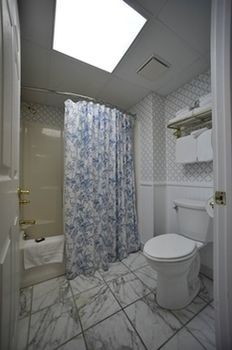 Lilac Tree Suites Insula Mackinac Exterior foto